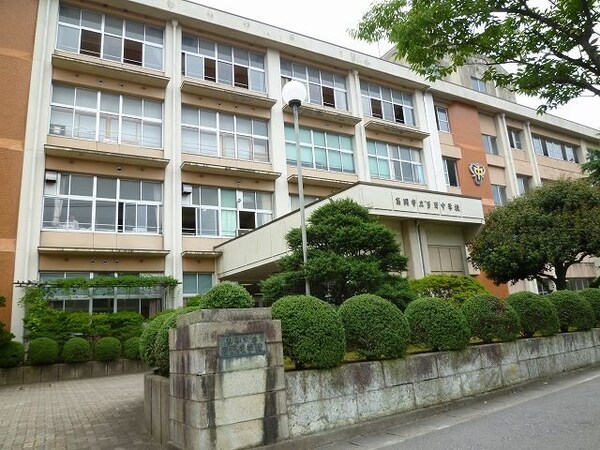 周辺環境(芳野中学校まで700m)