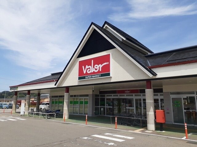 物件外観写真5　(バローまで1200m)