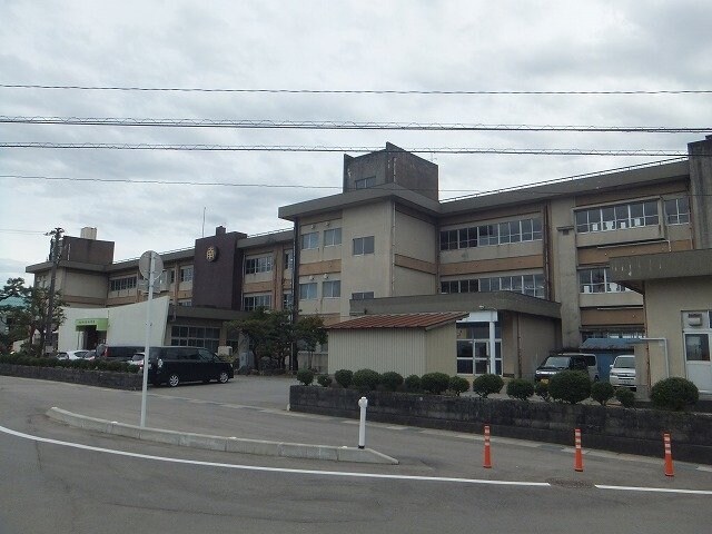 物件外観写真8　(南条小学校まで1900m)