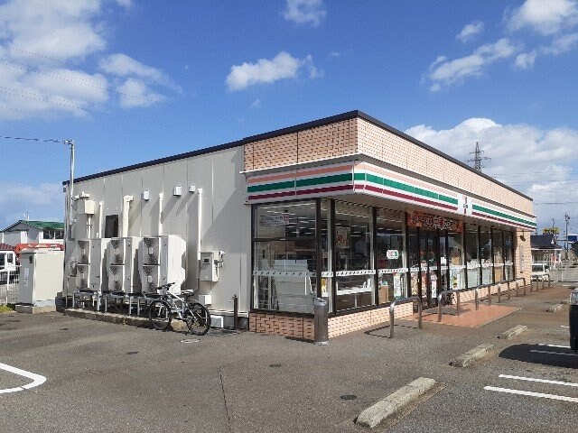 物件外観写真4　(セブンイレブン高岡野村北店まで400m)