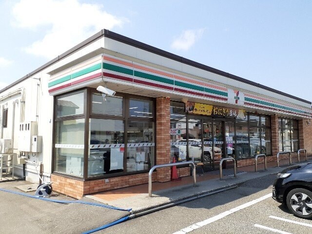 物件外観写真3　(セブンイレブン豊田本町１丁目店まで260m)