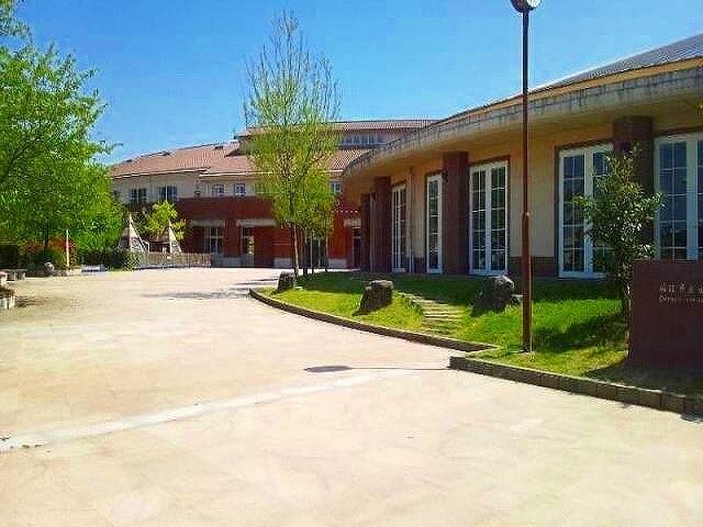 物件外観写真8　(出町小学校まで900m)