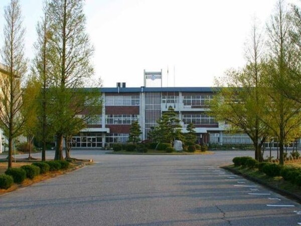 周辺環境(大門中学校まで1100m)