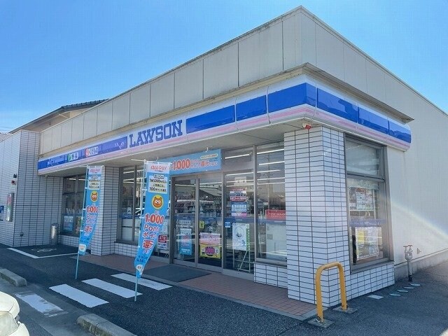 物件外観写真8　(ローソン富山大泉本町２丁目店まで650m)