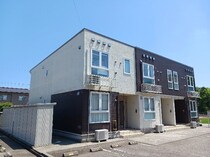 万葉線 中新湊駅 2階建 築15年の外観写真