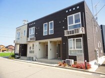 万葉線 中新湊駅 2階建 築15年の外観写真