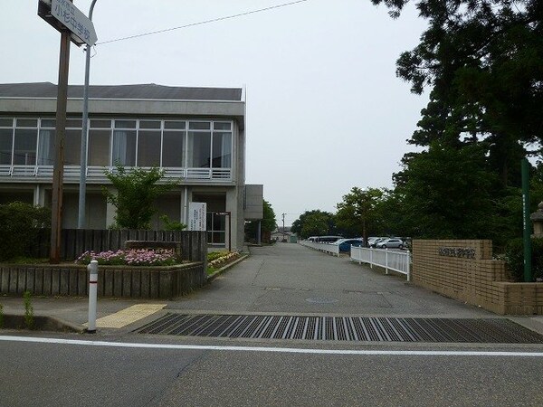周辺環境(小杉中学校まで850m)