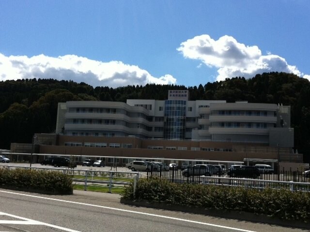 物件外観写真6　(氷見市民病院まで1300m)