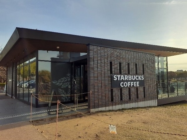 周辺環境(スターバックス富山環水公園店まで400m)