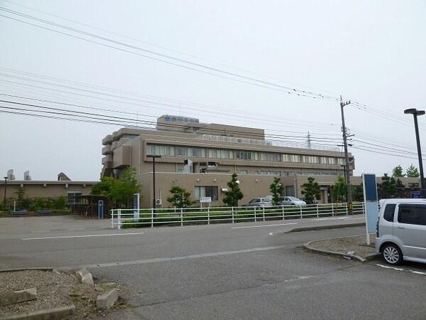 周辺環境(射水市民病院まで1300m)