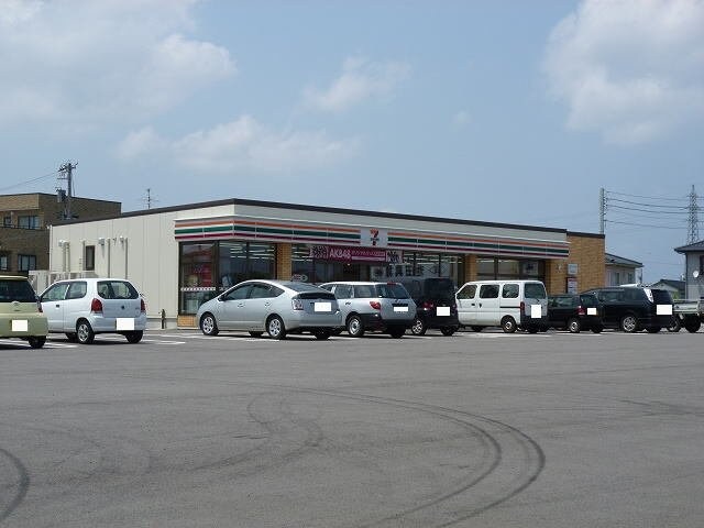 物件外観写真3　(セブンイレブンまで600m)