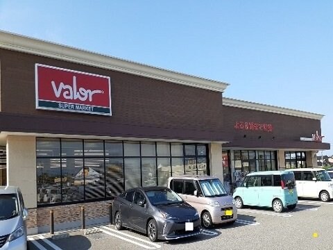 物件外観写真3　(バロー北の森店まで250m)