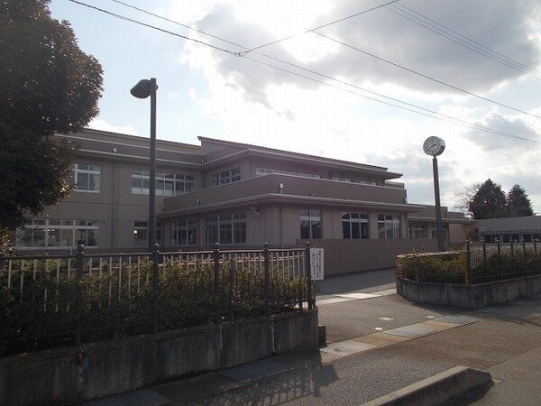周辺環境(岩瀬小学校まで220m)