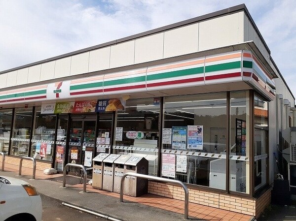 周辺環境(セブンイレブン富山北代店まで260m)