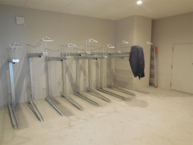 物件内観写真14　(駐輪場)