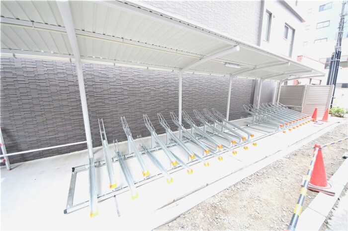 物件内観写真16　(駐輪場)