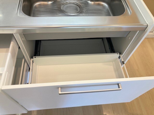 物件内観写真16　(キッチン収納)