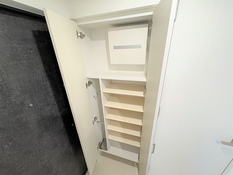 物件内観写真15　(シューズボックス)