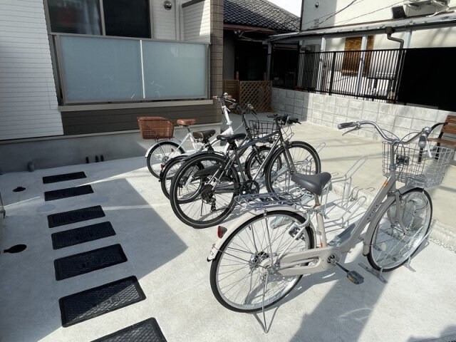 物件内観写真15　(駐輪場)