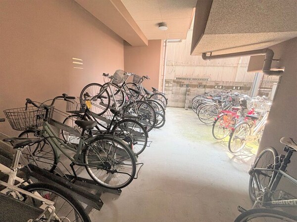 建物設備(駐輪場)