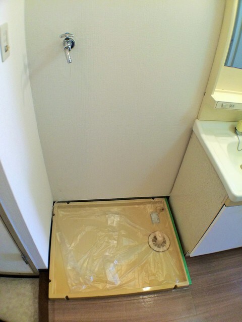 物件内観写真13　(室内洗濯機置場)