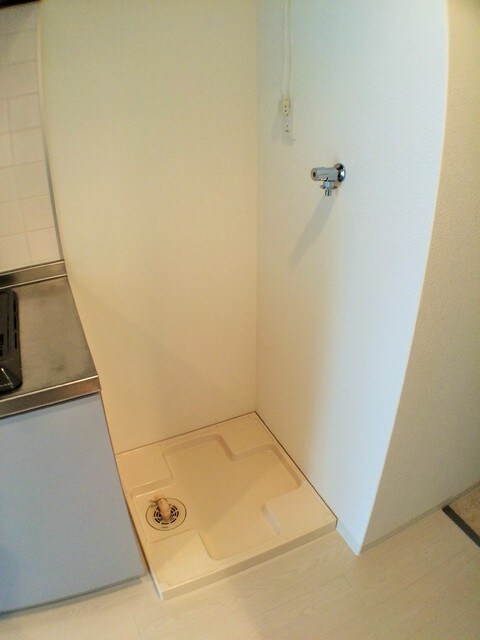 物件内観写真16　(室内洗濯機置場)