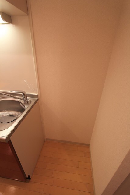 物件内観写真18　(冷蔵庫置場)