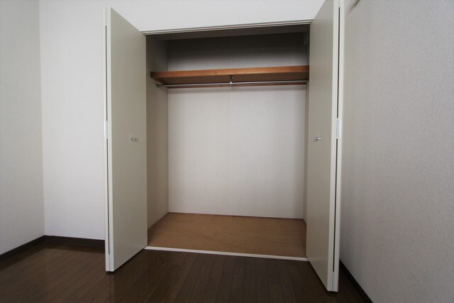 物件内観写真6　(クローゼット)