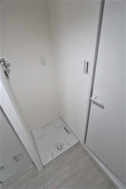 物件内観写真7　(洗濯機置場)