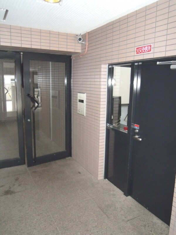 エントランス(オートロック完備)