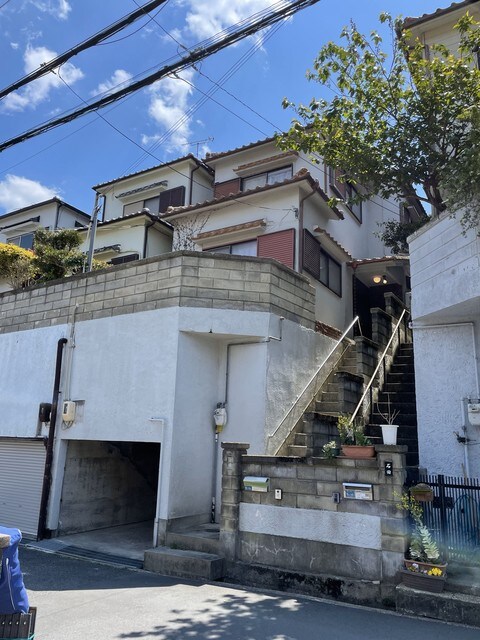 鈴蘭台西町4丁目貸家の物件外観写真