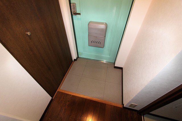 物件内観写真9　(しっかりとした玄関収納)