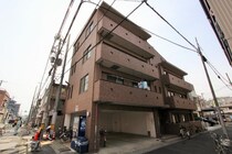 東海道本線・山陽本線<JR神戸線> 鷹取駅 4階建 築28年の外観写真