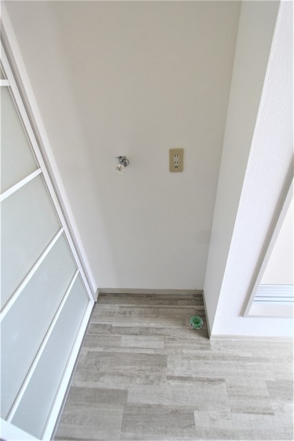 物件内観写真10　(洗濯機置場)