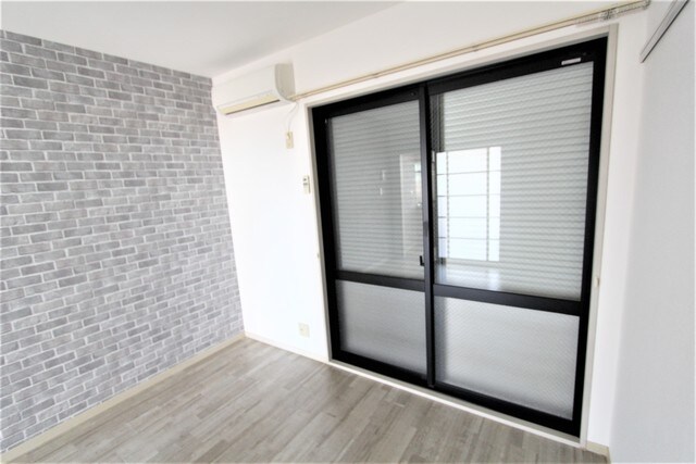 物件内観写真11　(シャッター雨戸)