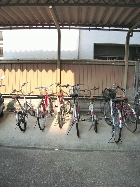 物件外観写真5　(駐輪場)