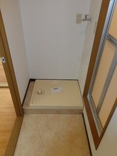 物件内観写真11　(室内洗濯機置場)