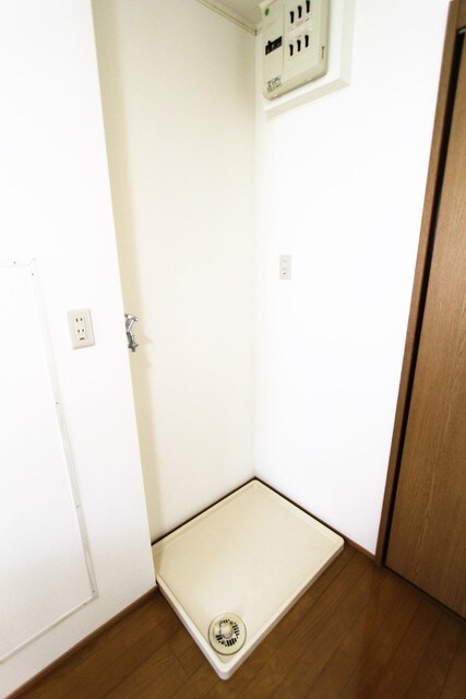 物件内観写真9　(室内洗濯機置場)