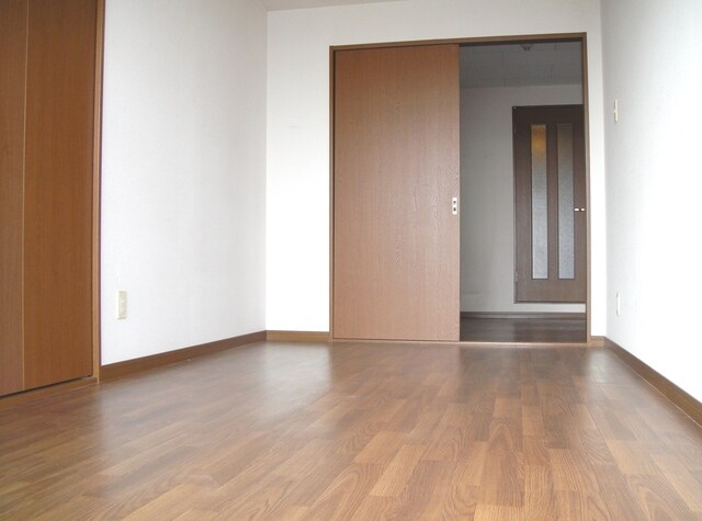 物件内観写真9　(洋室)