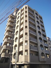 東海道本線・山陽本線<JR神戸線> 西明石駅 9階建 築32年の外観写真