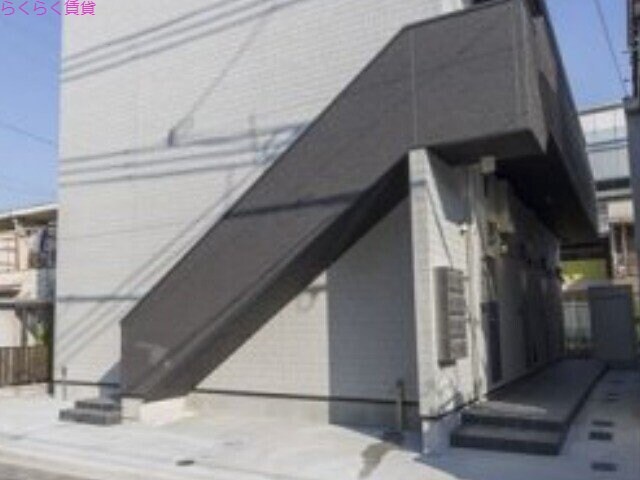 物件外観写真2　