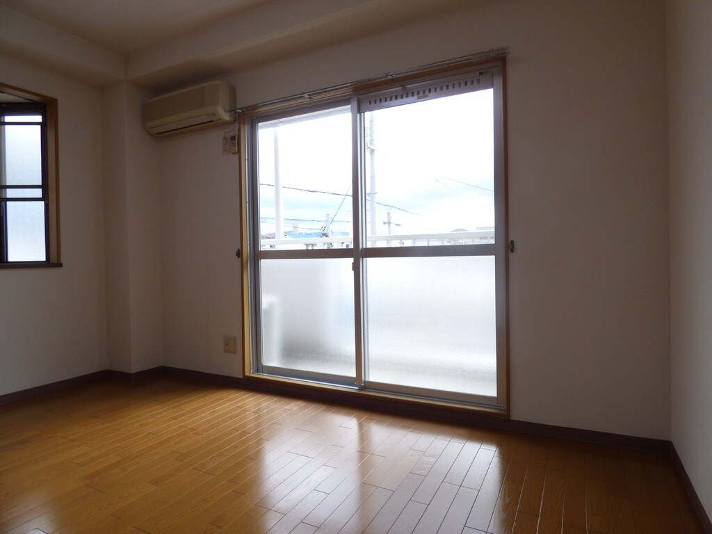 物件内観写真18　(しかし明るいなぁ)