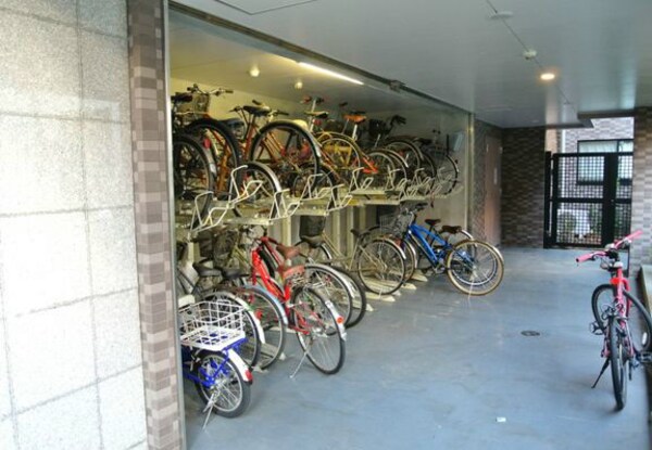 建物設備(駐輪場)