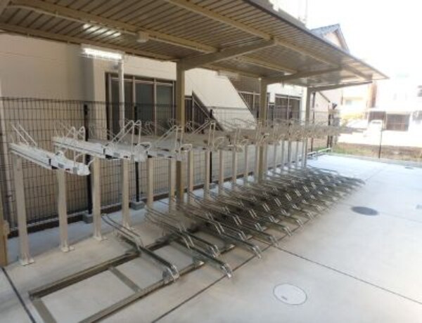 駐車場(駐輪場)