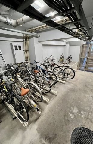 物件外観写真4　(駐輪場)