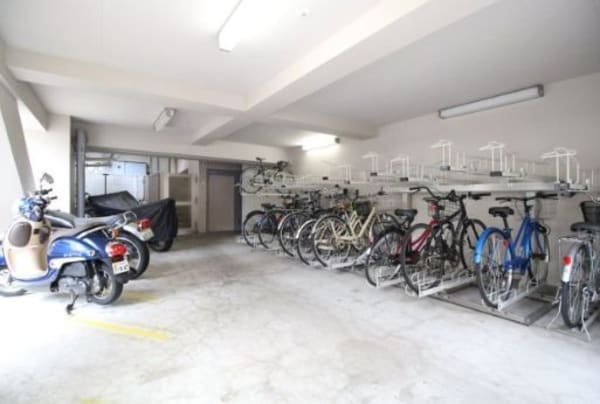 駐車場(駐輪場)