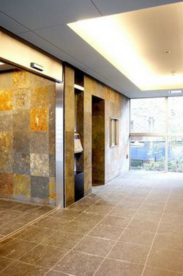 ロビー・ラウンジ