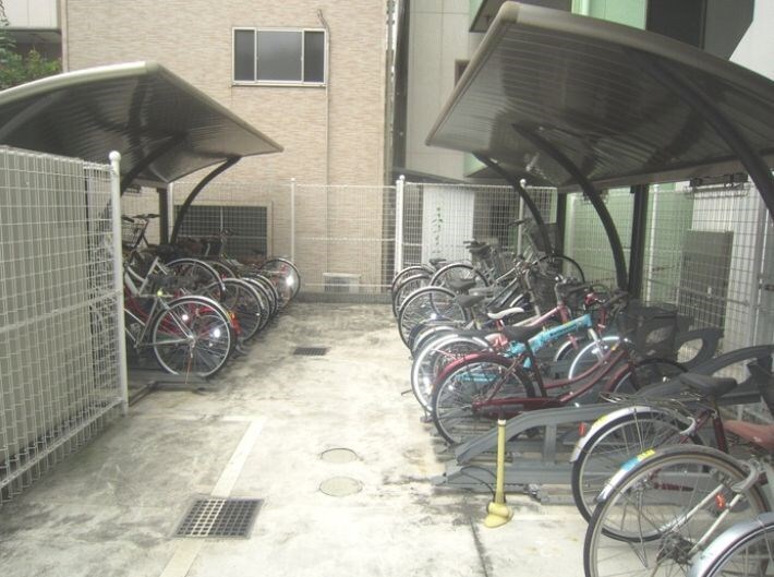 物件外観写真3　(駐輪場)