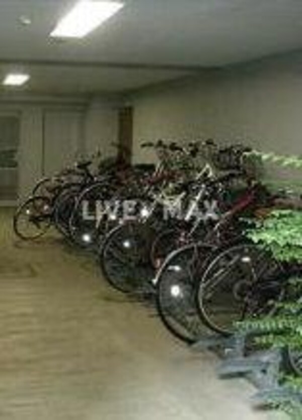 建物設備(駐輪場)