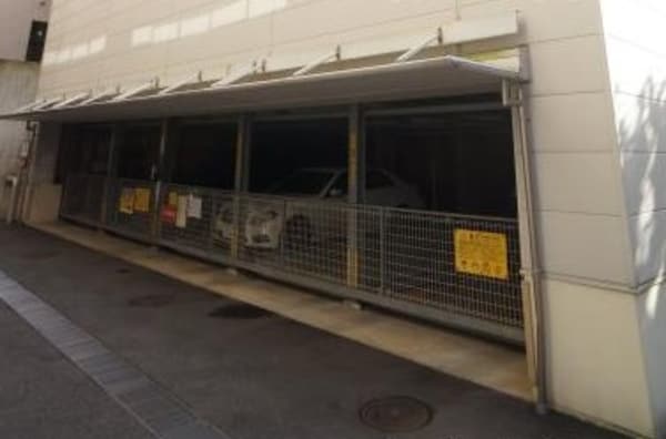 駐車場(★設備充実のハイグレード賃貸マンションです。お気軽にお問合せ)